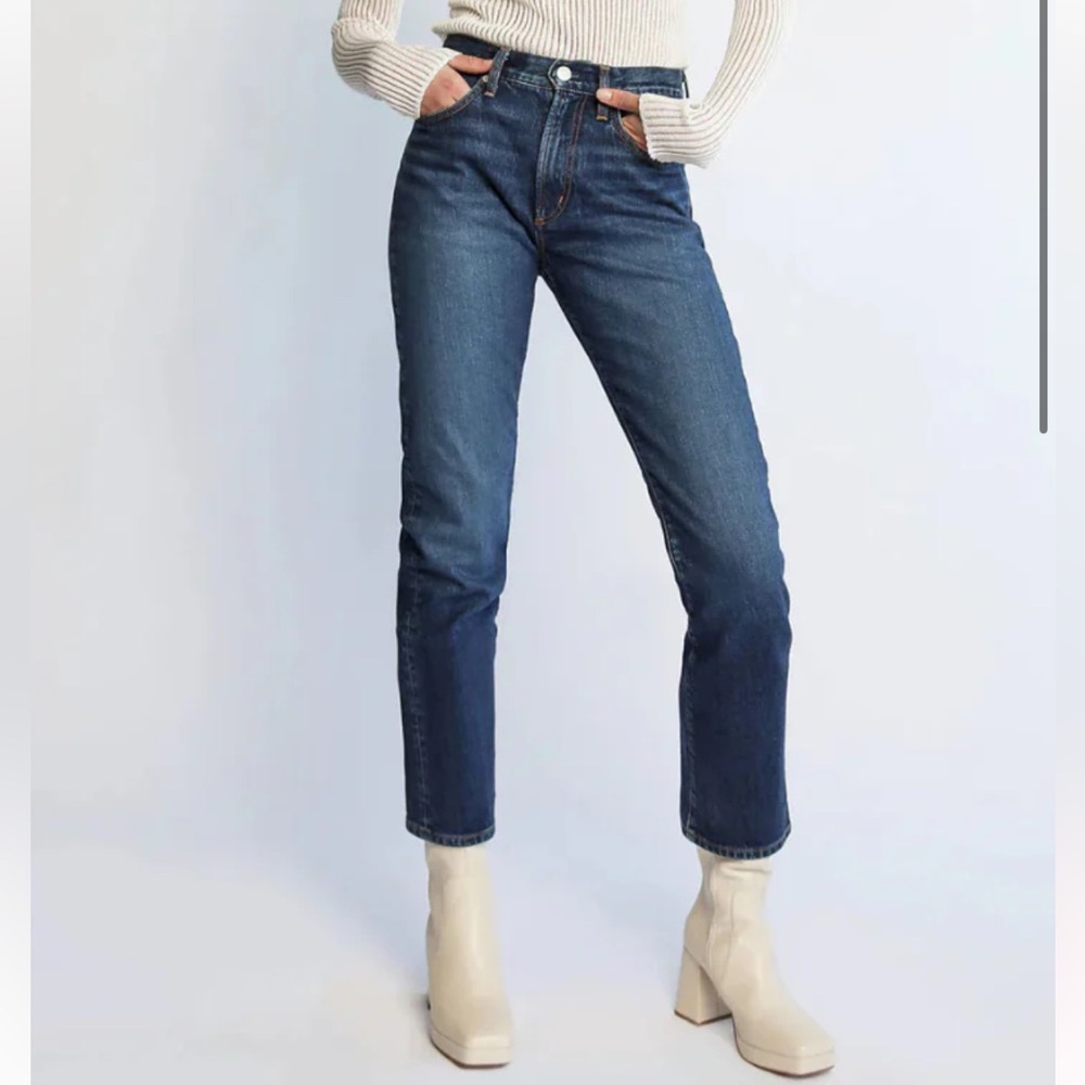 Women’s Daily Blue Jeans size 27 NWOT